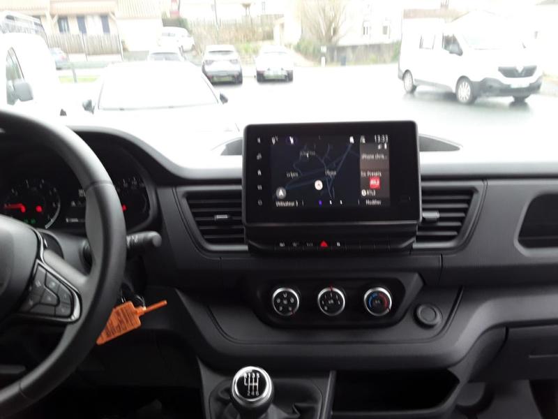 Renault Trafic L2h1 2.0 Dci 150 Cv Zen 9 Places Bv6