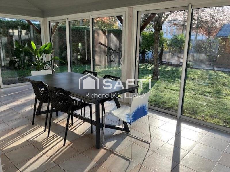 Villa - 180 m² - 8 pièces