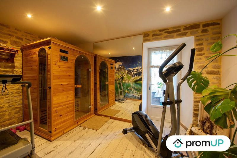 Maison - 400 m² - 12 pièces