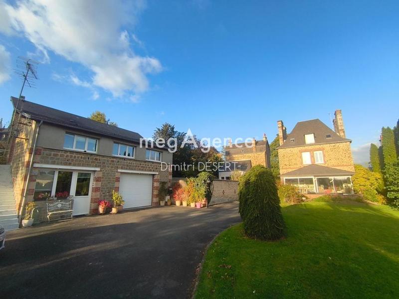 Maison - 193 m² - 10 pièces