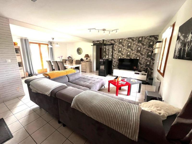 Maison - 143 m² - 6 pièces