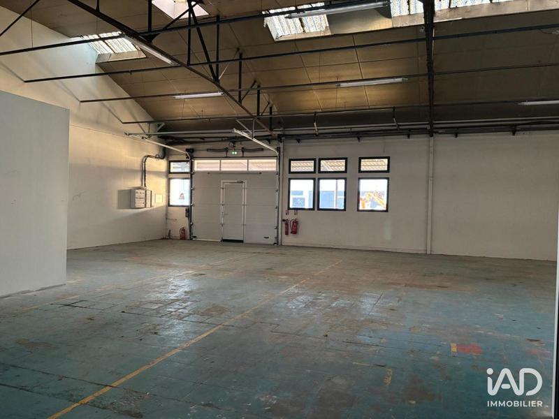 Local commercial - 305 m²