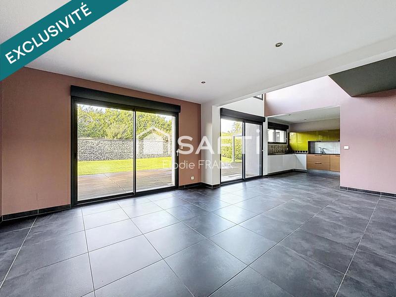 Maison - 177 m² - 7 pièces