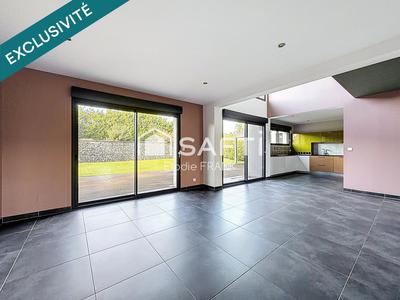 Maison - 177 m² - 7 pièces