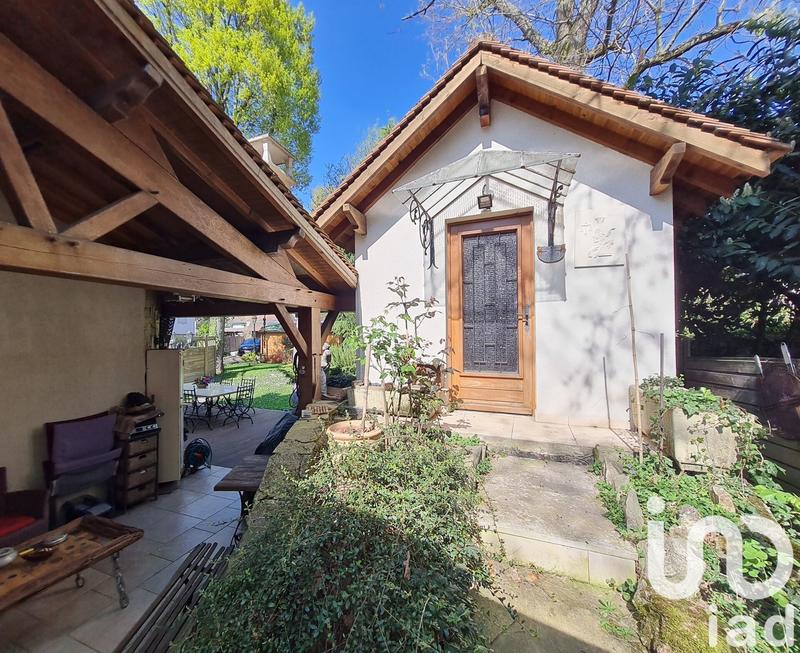 Maison - 250 m² - 10 pièces