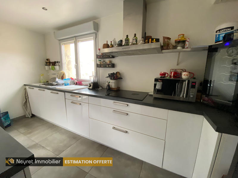 Local d'activités - 253 m²