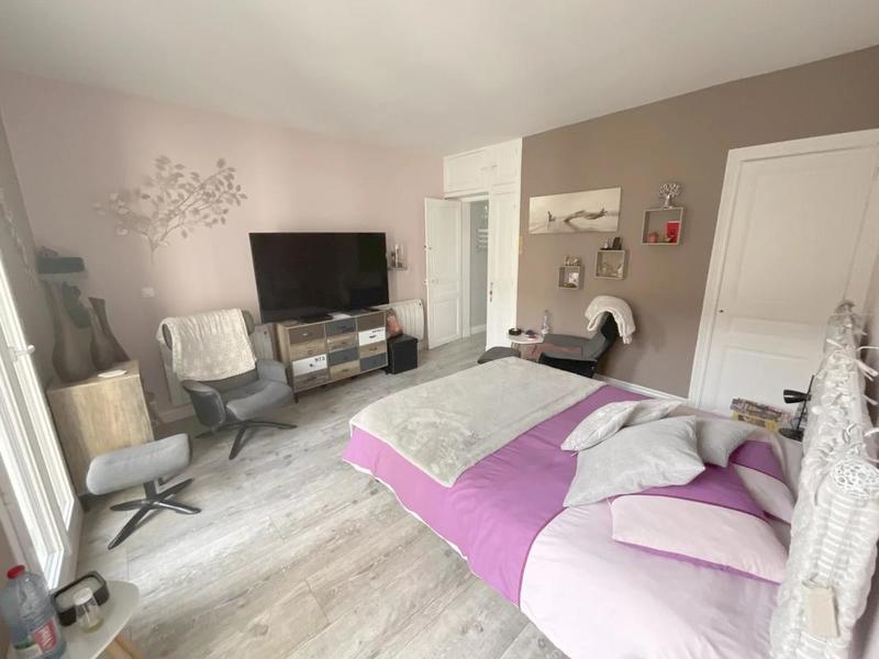 Immeuble - 203 m² - 10 pièces