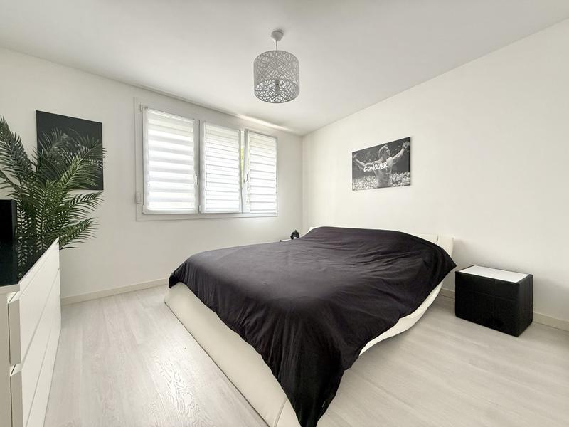 Appartement - 90 m² - 4 pièces