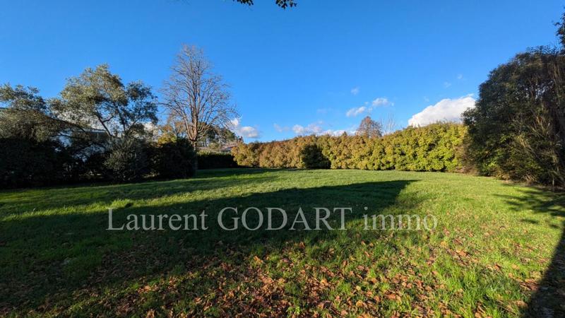 Maison - 426 m² - 14 pièces