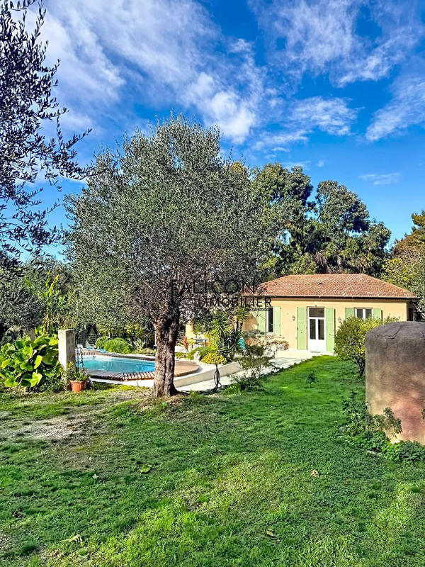 Maison - 94 m² - 4 pièces