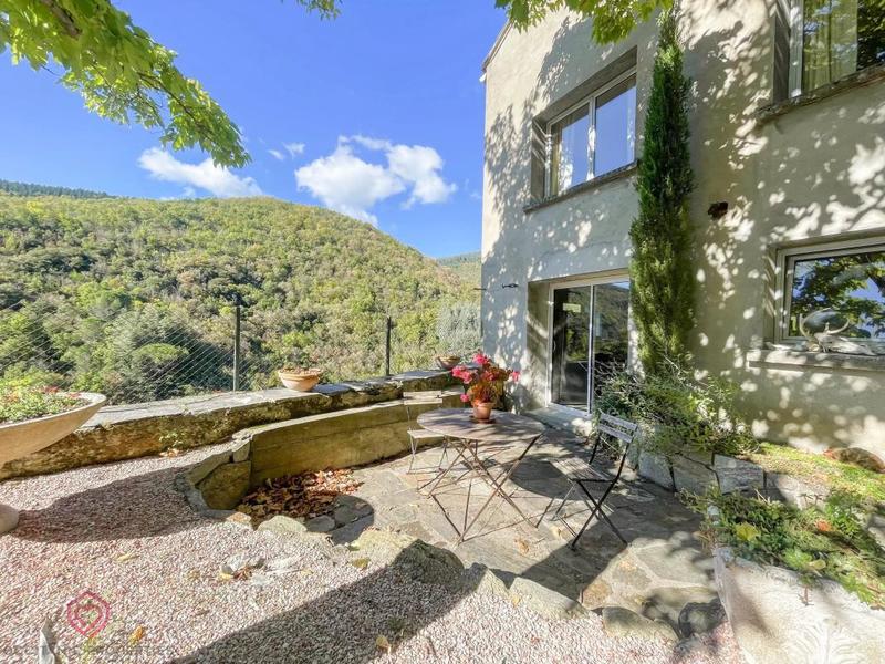 Maison de village - 289 m² - 9 pièces
