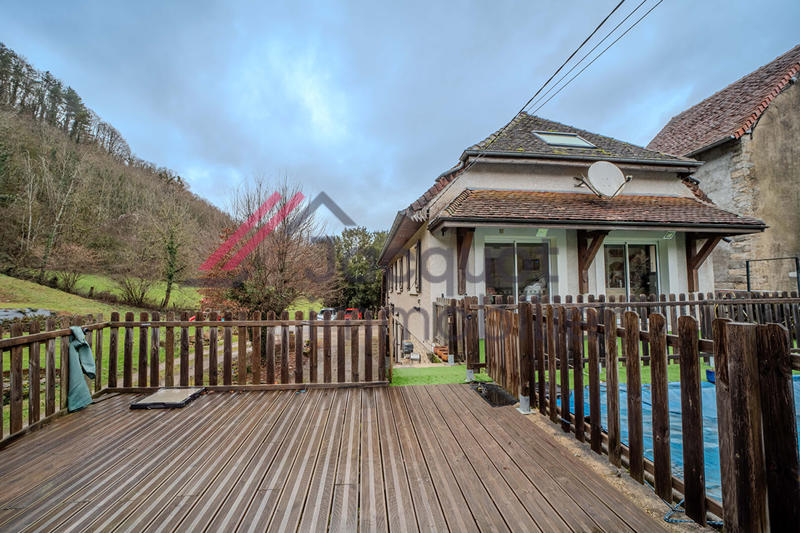 Maison - 143 m² - 6 pièces