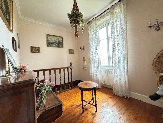 Maison ancienne - 160 m² - 6 pièces