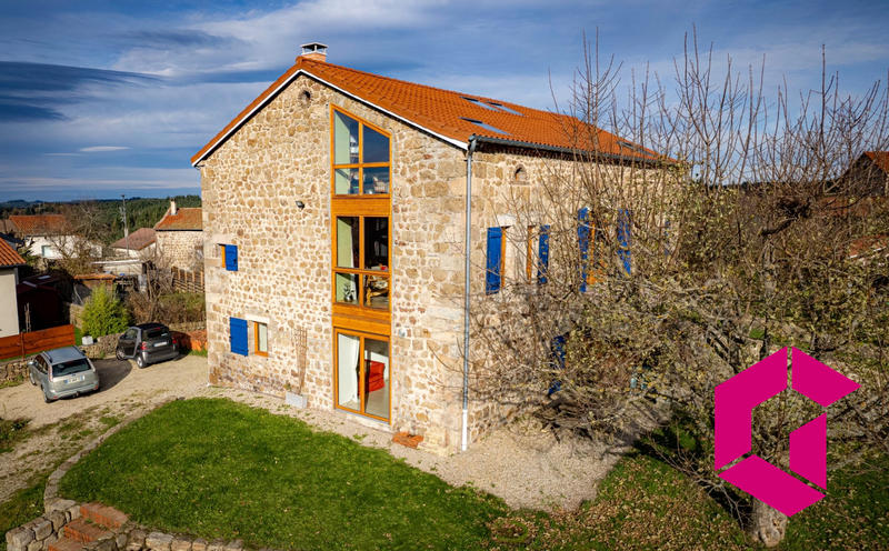Maison - 322 m² - 6 pièces