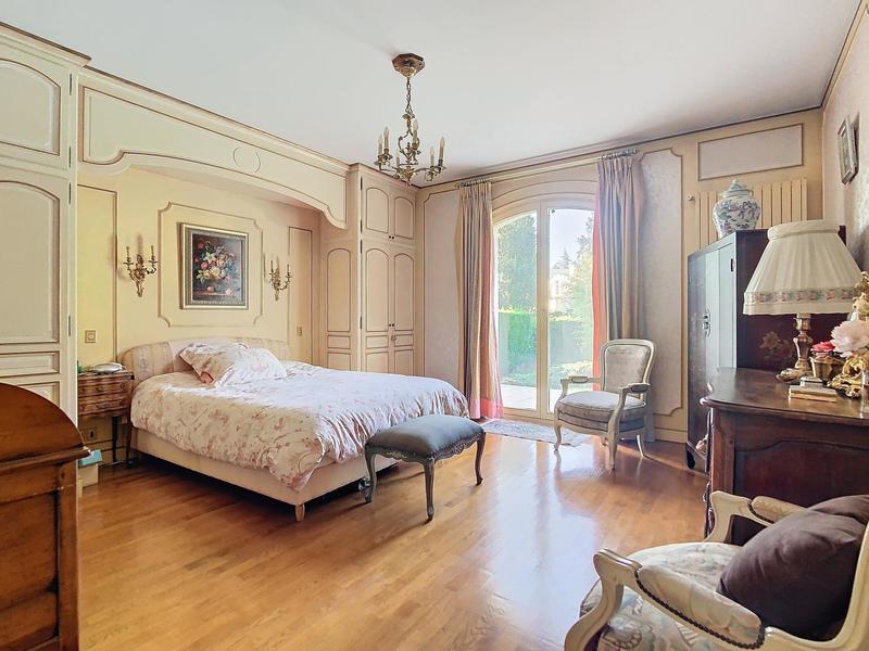 Maison de maîtres - 292 m² - 8 pièces