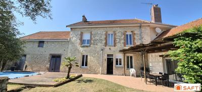 Maison - 275 m² - 11 pièces