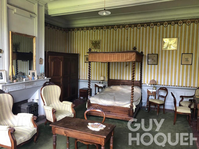 Maison - 400 m² - 10 pièces