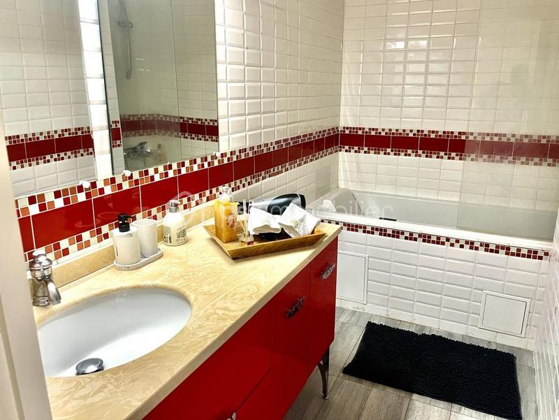 Appartement - 103 m² - 4 pièces