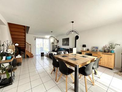 Maison - 88 m² - 5 pièces