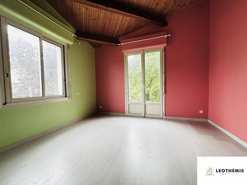 Maison - 188 m² - 5 pièces