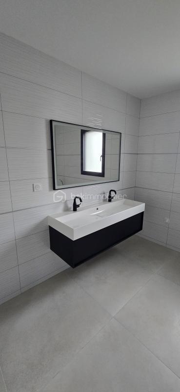 Maison - 177 m² - 6 pièces