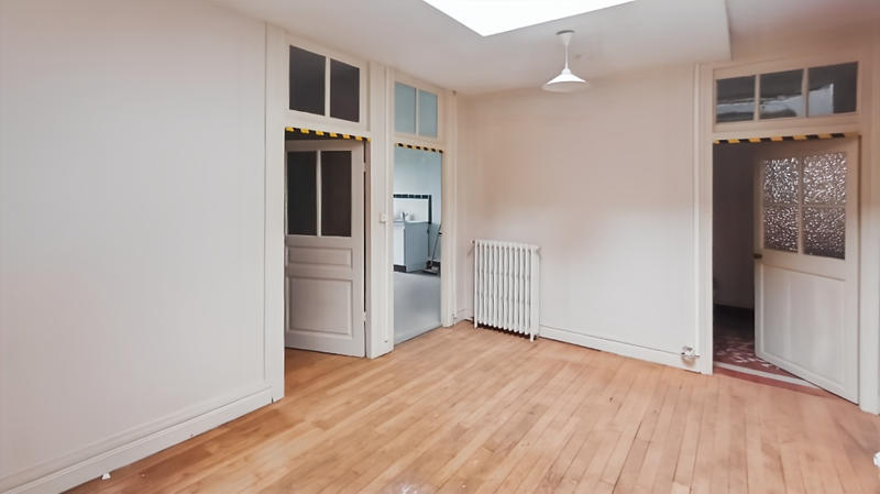 Maison - 260 m² - 9 pièces