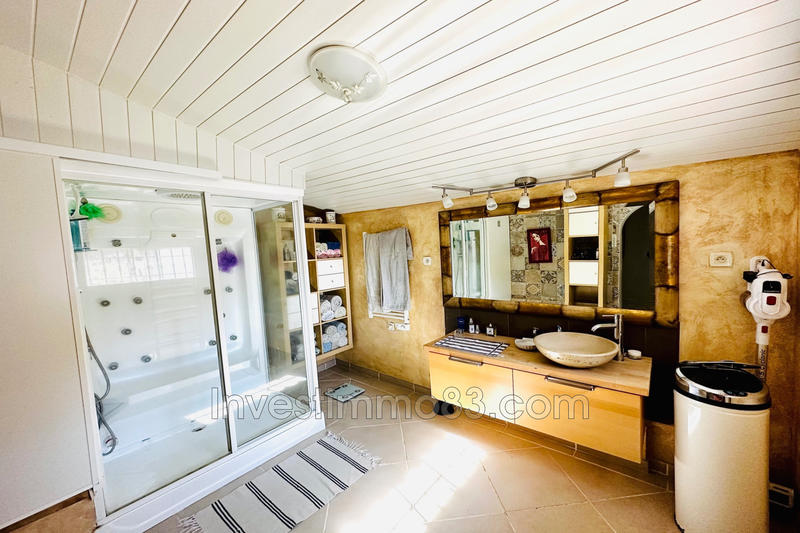 Maison - 138 m² - 4 pièces