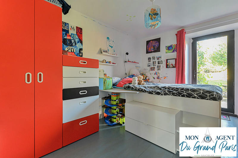 Maison - 273 m² - 8 pièces