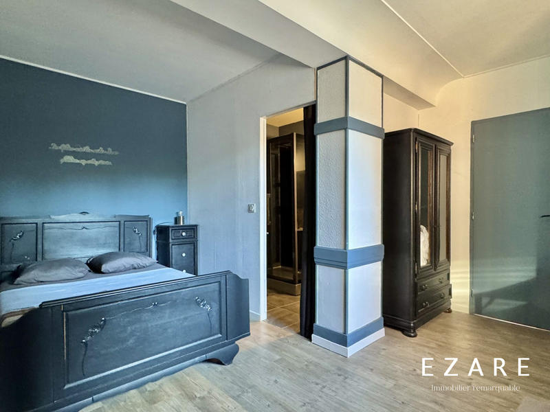 Maison - 231 m² - 8 pièces