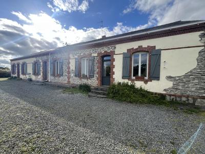 Maison - 198 m² - 8 pièces