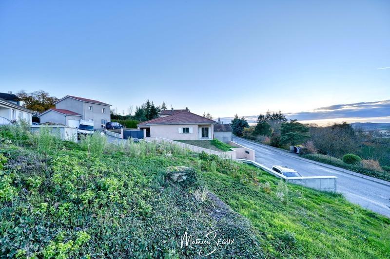 Terrain constructible - 650 m²