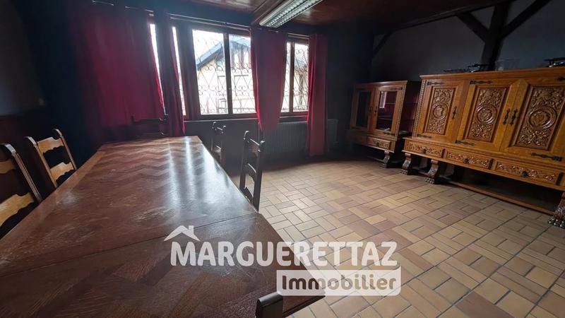 Local commercial - 178 m² - 4 pièces