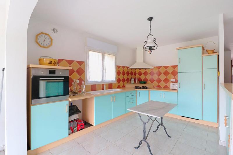 Maison - 220 m² - 5 pièces