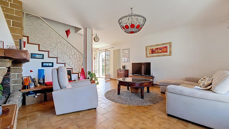 Maison - 168 m² - 6 pièces