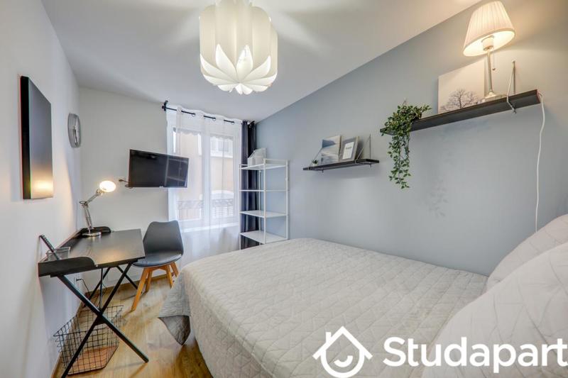 Chambre - 11 m² - 1 pièce