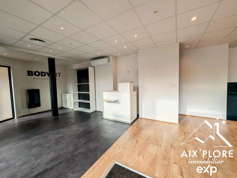 Local d'activités - 81 m²