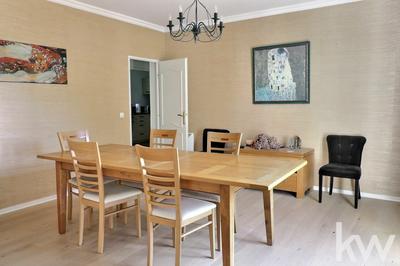 Maison - 240 m² - 9 pièces