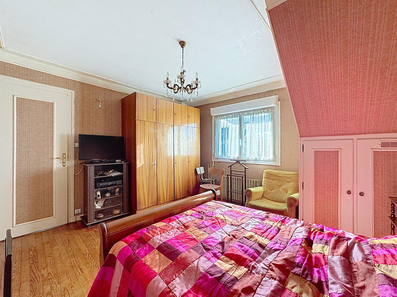 Maison - 110 m² - 8 pièces