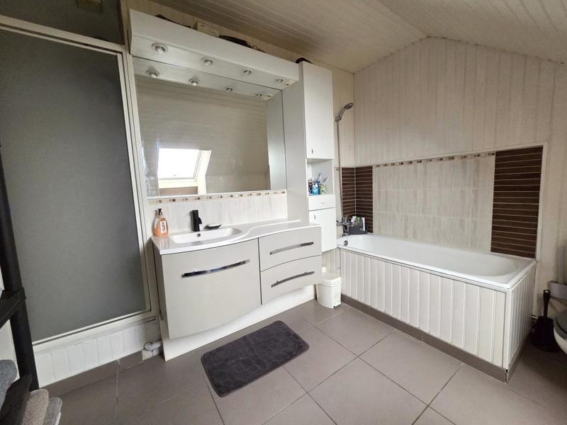 Maison - 145 m² - 7 pièces