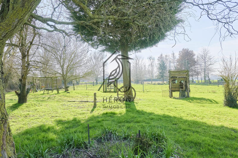 Maison - 274 m² - 5 pièces