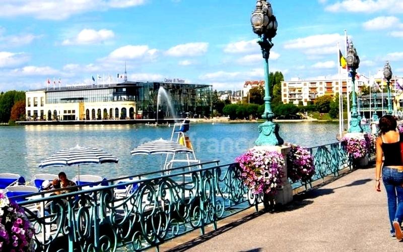 Appartement - 79 m² - 4 pièces