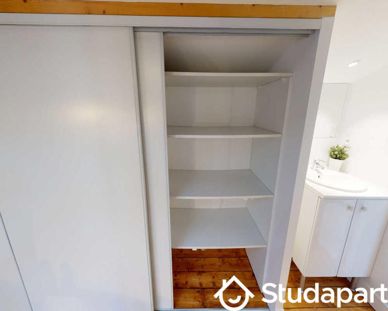 Chambre - 110 m² - 1 pièce