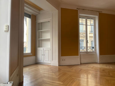 Appartement - 177 m² - 5 pièces