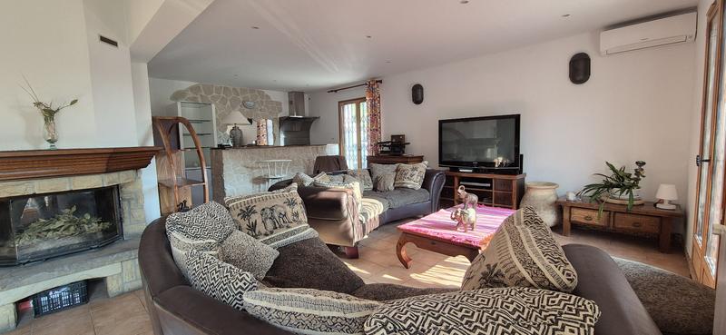 Maison - 140 m² - 5 pièces