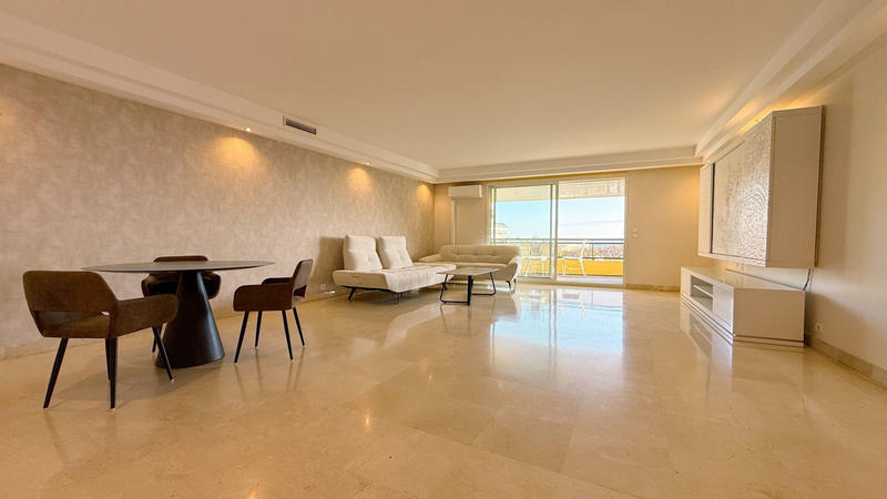 Appartement - 99 m² - 3 pièces