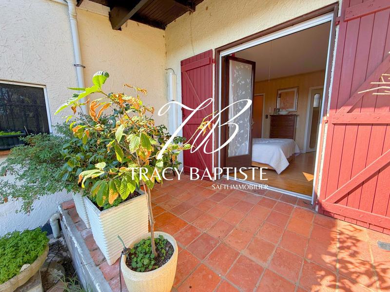 Maison - 334 m² - 9 pièces