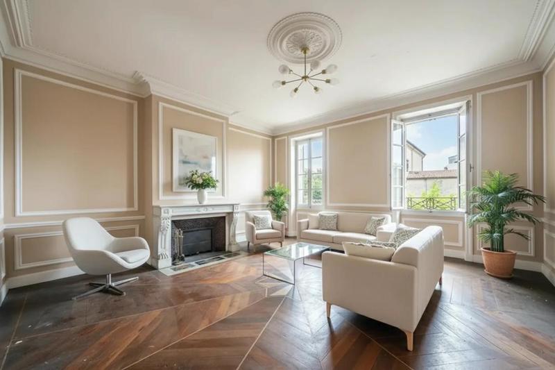 Maison en pierre - 200 m² - 8 pièces