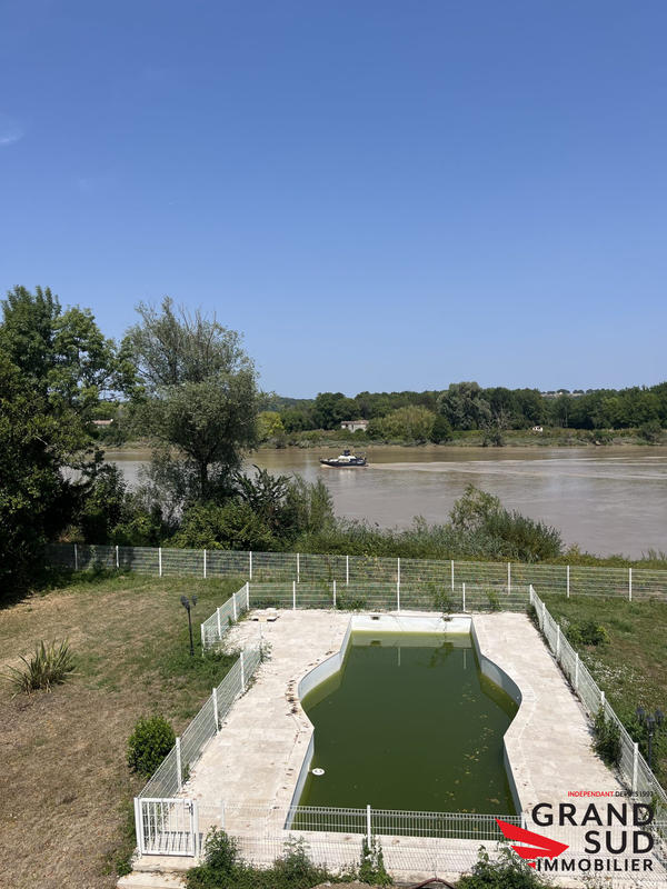 Maison - 207 m² - 7 pièces