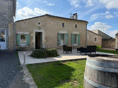 Maison - 368 m² - 9 pièces