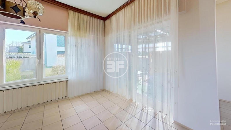 Maison - 96 m² - 5 pièces